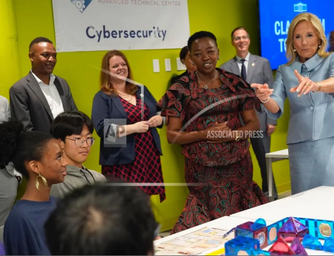 John Irungu at the cyber lab tour at the Advanced Technical Center, Washington, D.C., photograph 3 of 3